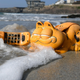 Did you know that plastic Garfield phones have been washing ashore on a French beach periodically for the last 40 years? Apparently a shipping crate fell overboard in the 1980s near the Brittany shore and litter collectors kept finding them on the beaches, for decades. Wild!